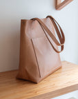 Leather tote bag. Full grain leather tote bag. Shoulder bag. Full grain leather bag. Vegetable tanned leather bag. Crossbody bag.