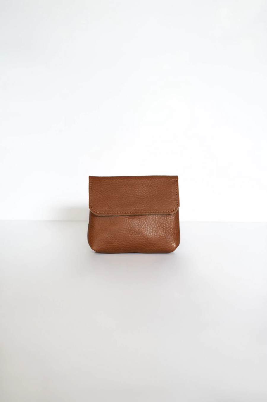 Leather small pouch caramel