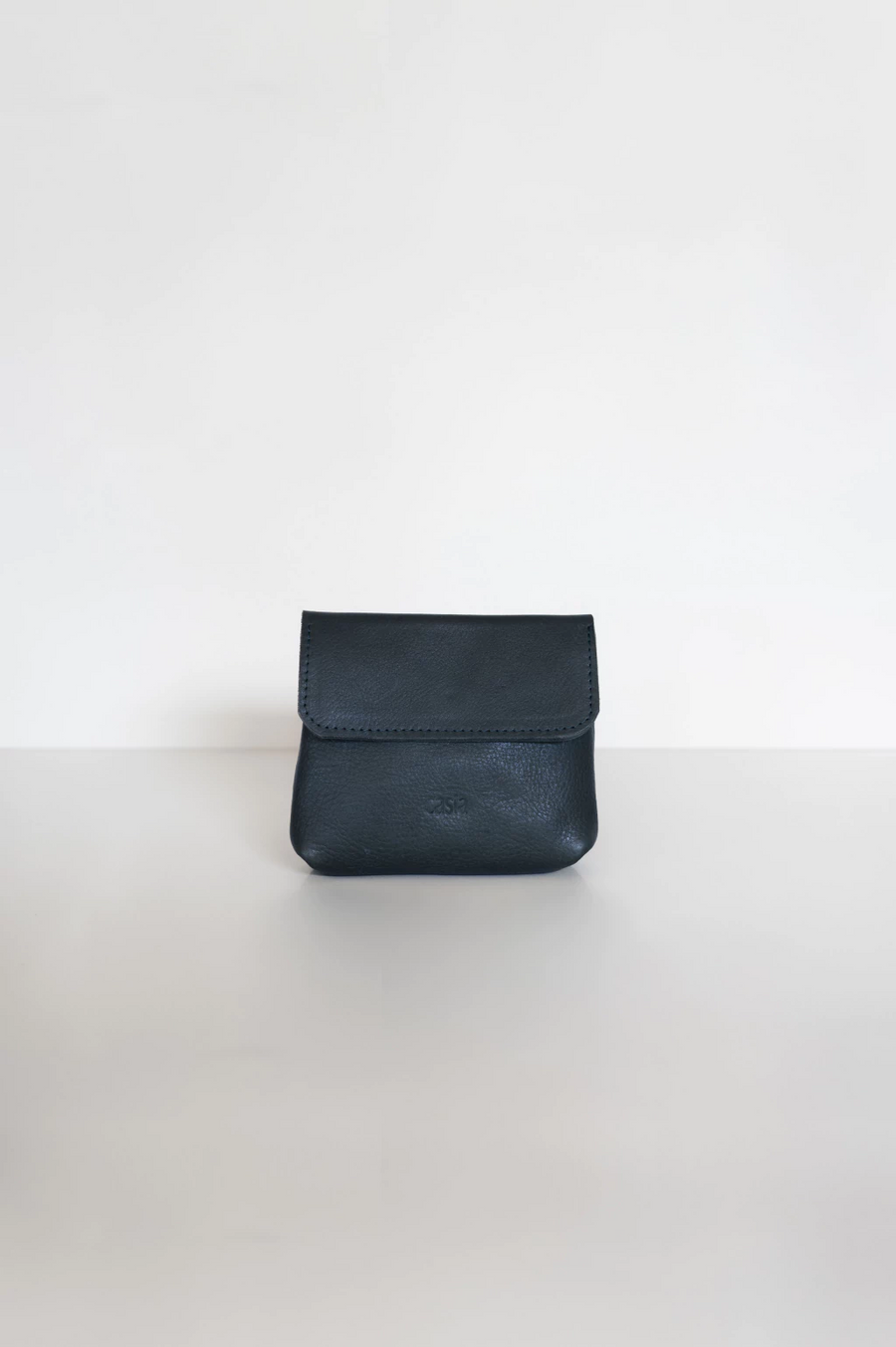 Leather small pouch blue