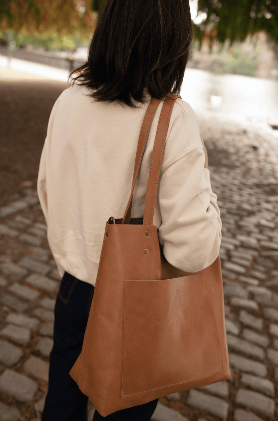 Leather tote bag. Full grain leather tote bag. Shoulder bag. Full grain leather bag. Vegetable tanned leather bag. Crossbody bag.