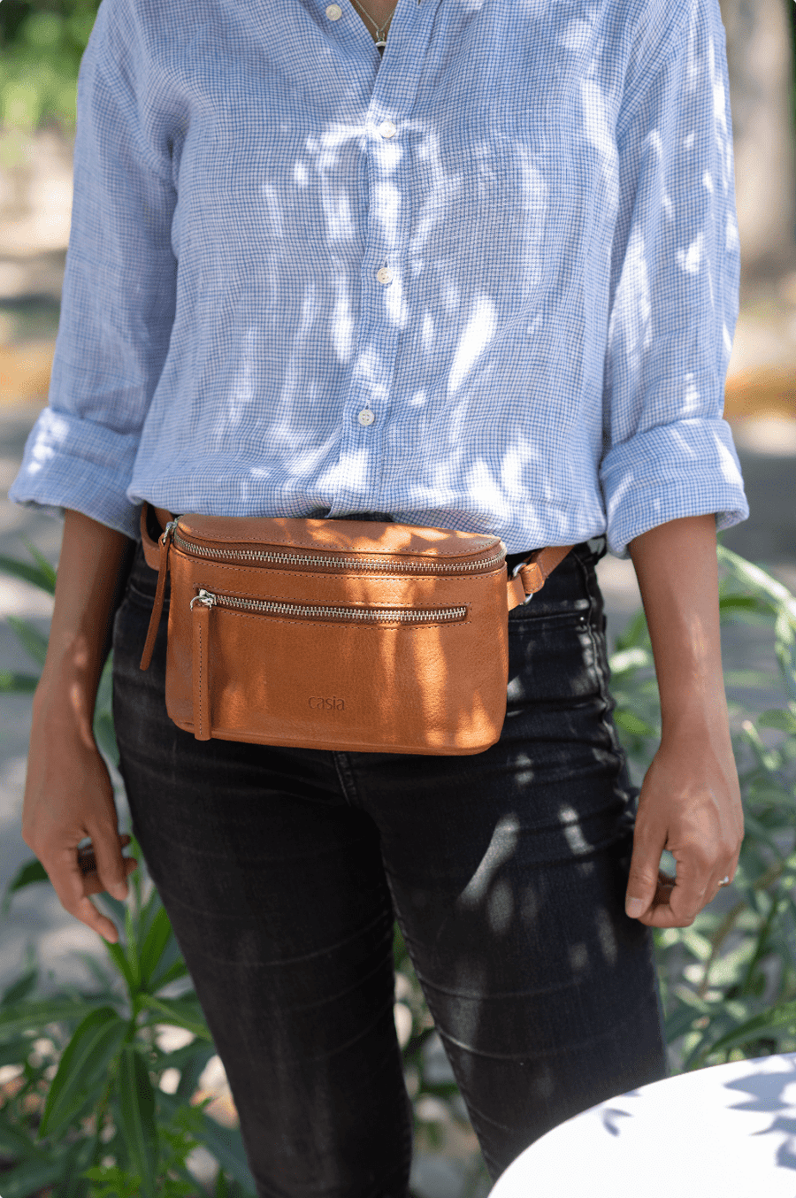 Leather fanny pack. Convertible leather fanny pack. Shoulder bag. Crossbody bag. Full grain leather belt bag. Vegetable tanned leather.